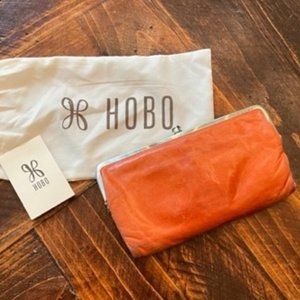HOBO Lauren Clutch-Wallet - Zinnia